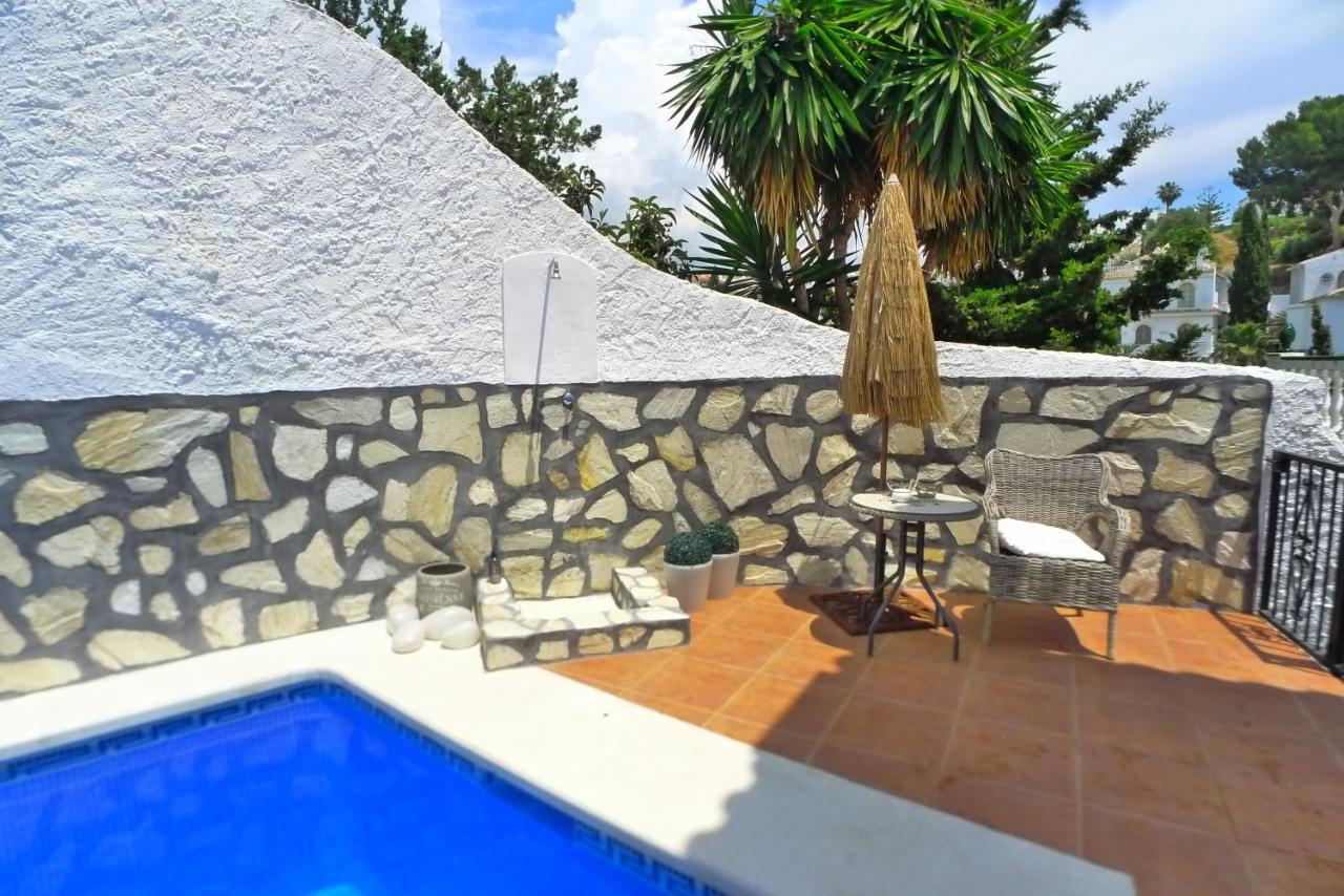 R1262 Betina Nerja