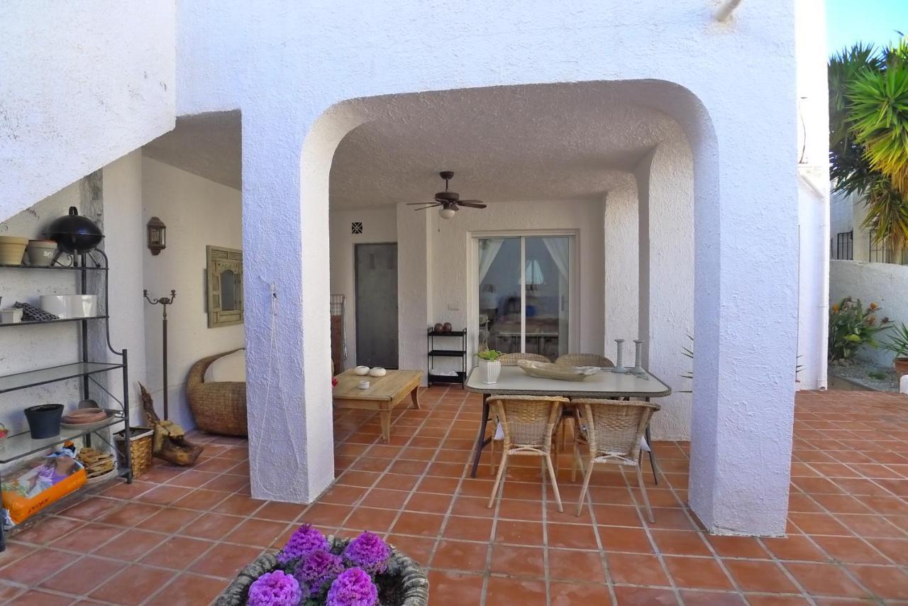 R1262 Betina Nerja