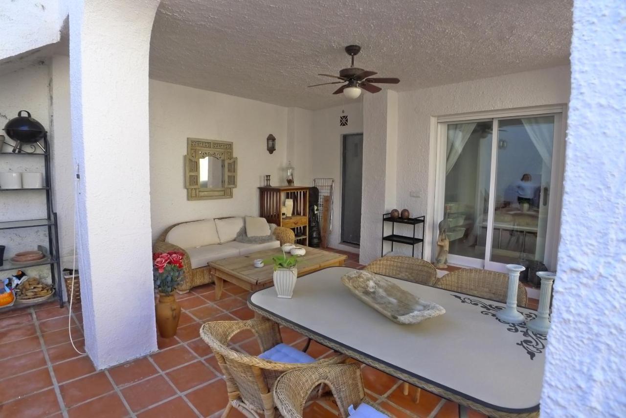 R1262 Betina Villa Nerja